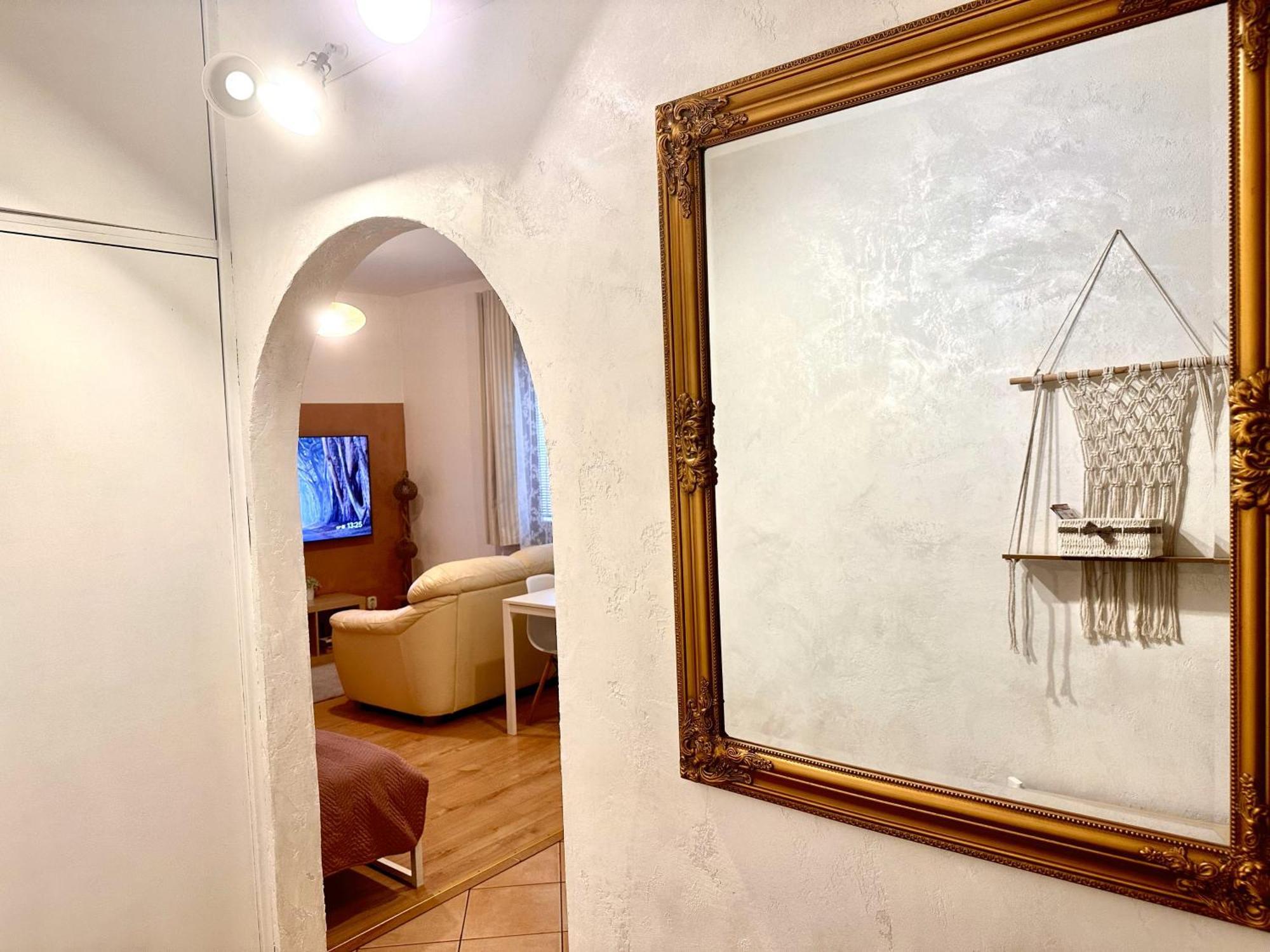 Apartment Kate - Old Town Bratislava Exterior photo