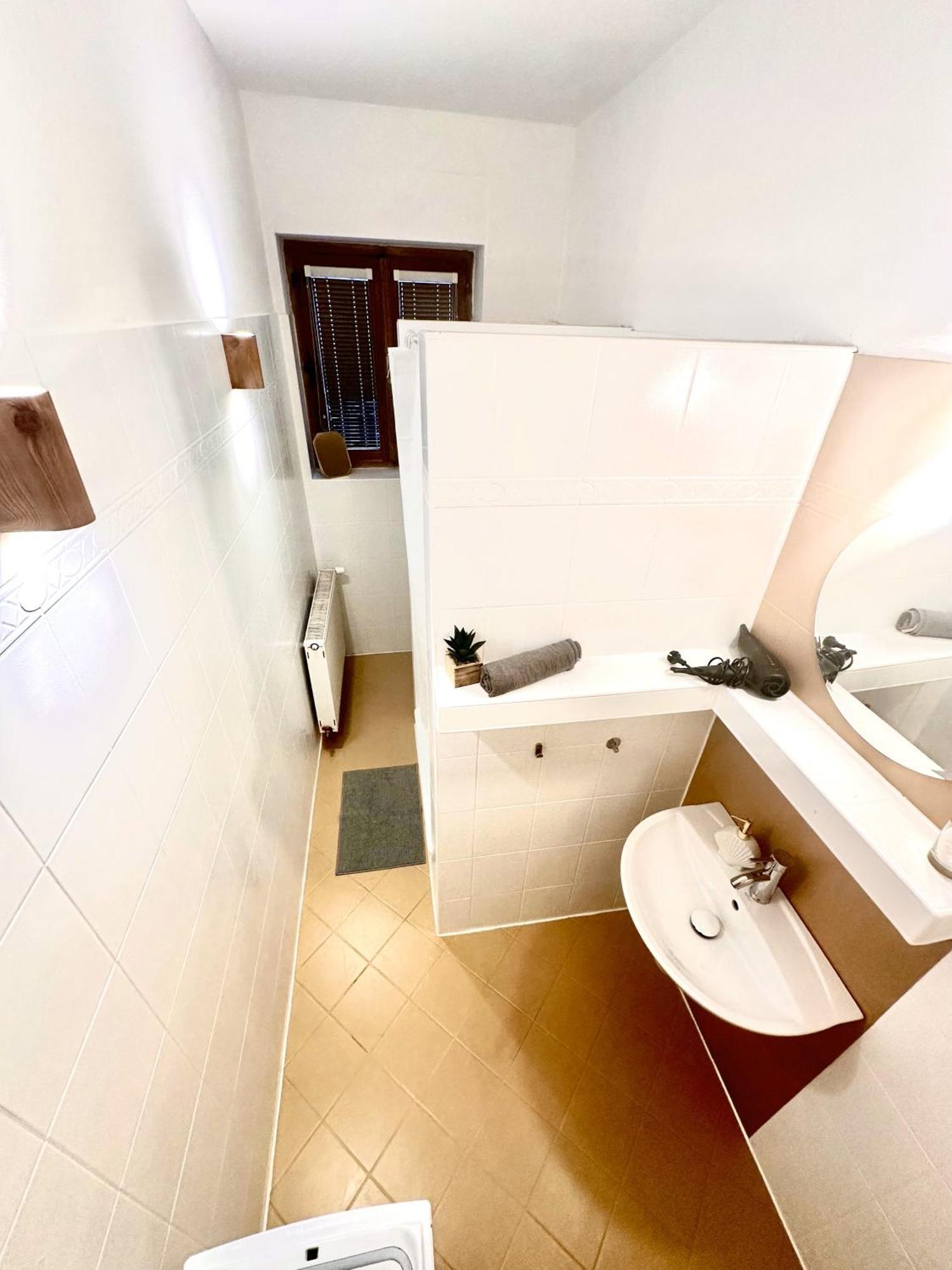 Apartment Kate - Old Town Bratislava Exterior photo